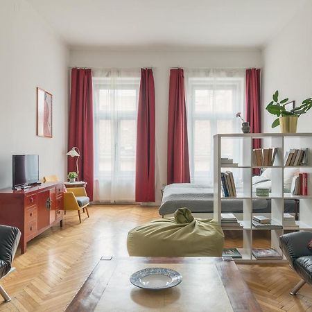 Bright & Spacious Loft With Basilica View 布达佩斯 外观 照片