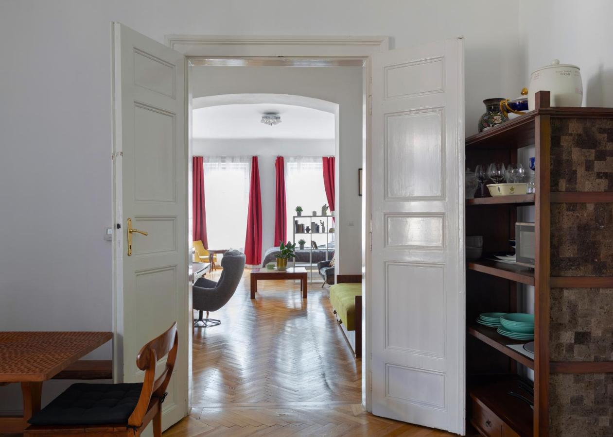 Bright & Spacious Loft With Basilica View 布达佩斯 外观 照片