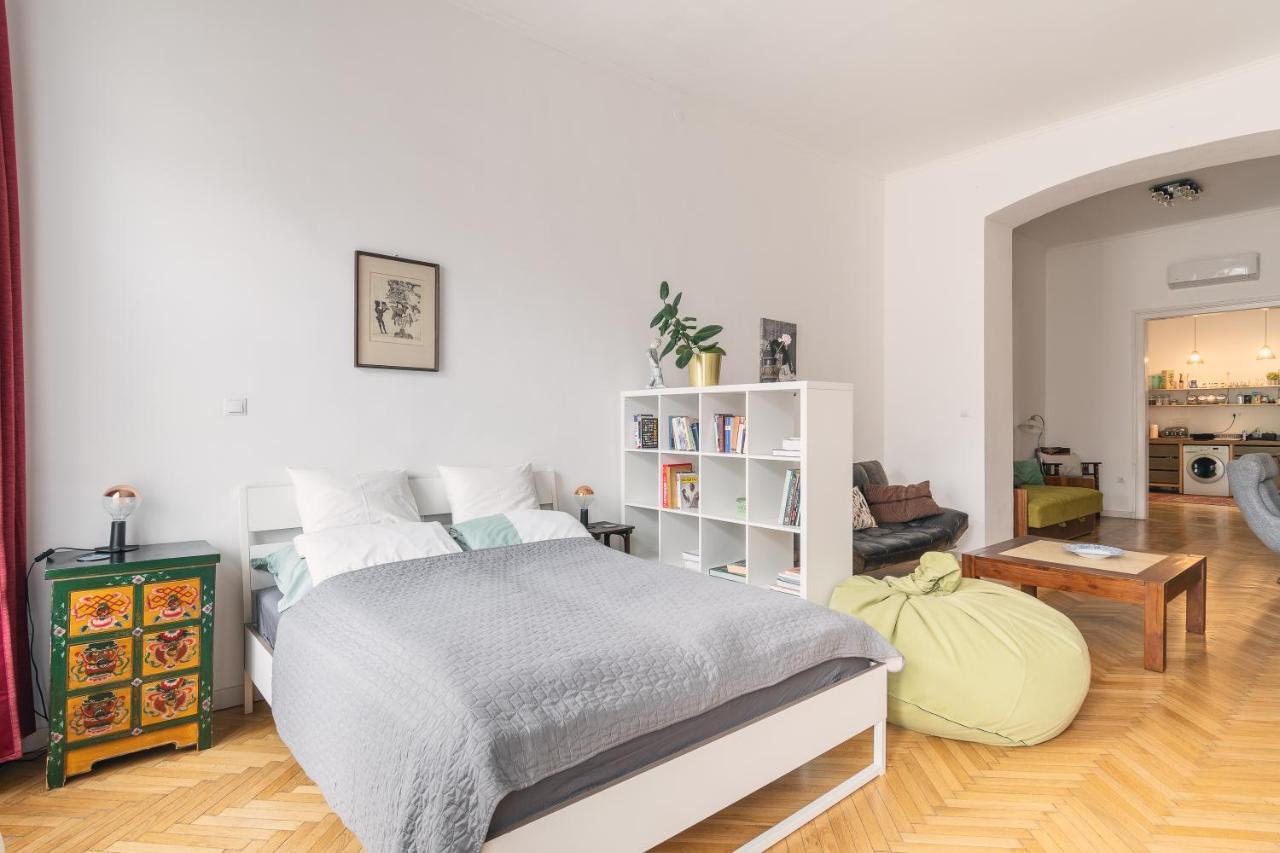 Bright & Spacious Loft With Basilica View 布达佩斯 外观 照片