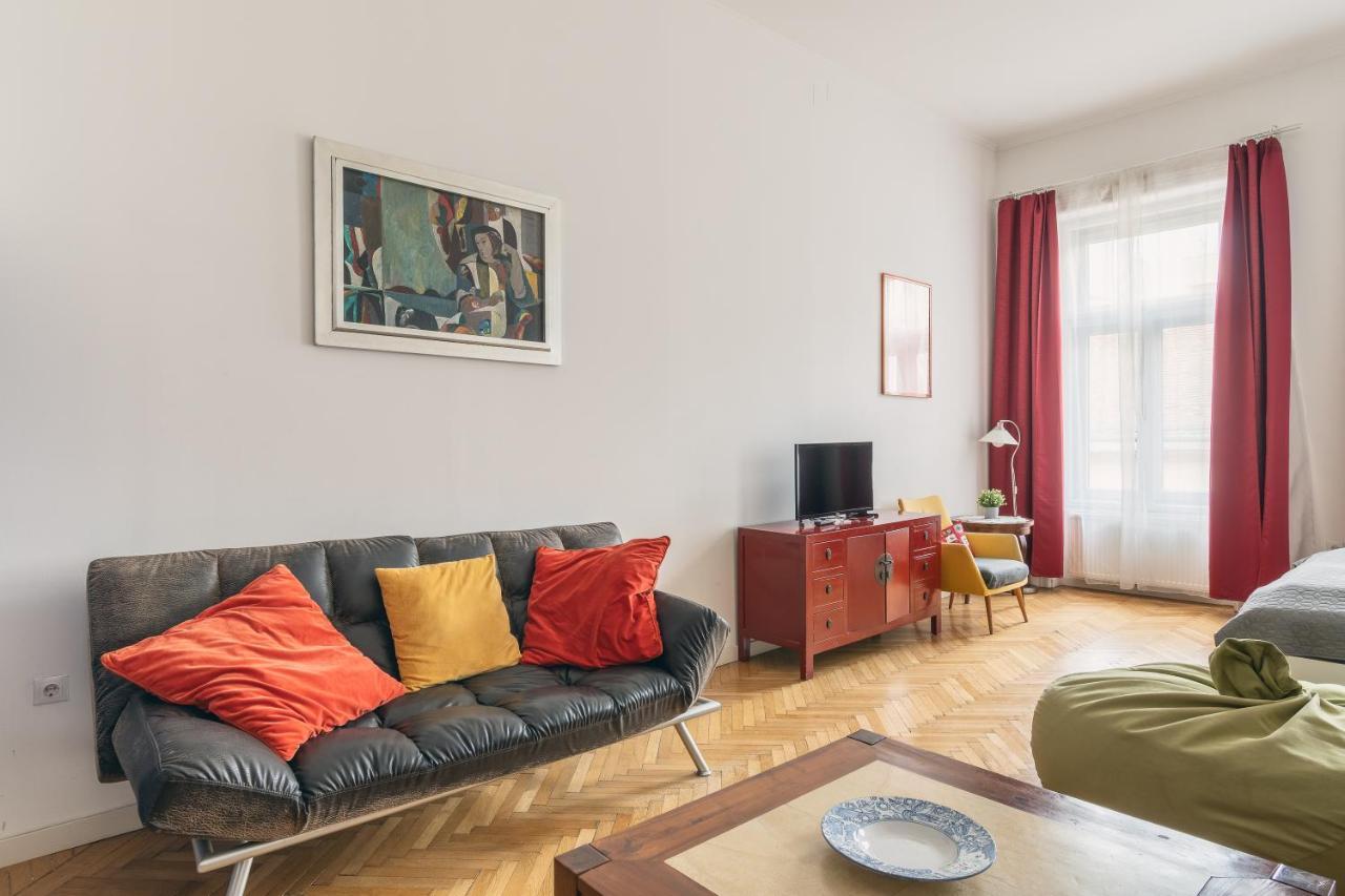 Bright & Spacious Loft With Basilica View 布达佩斯 外观 照片