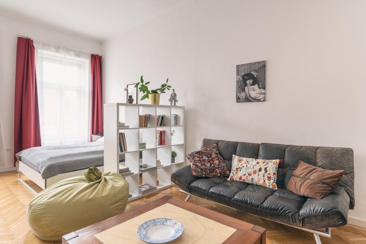 Bright & Spacious Loft With Basilica View 布达佩斯 外观 照片